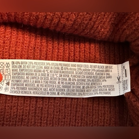 Forever 21 V-Neck Pullover Sweater Very Pretty Rust/Brown Size Med Academia - Picture 8 of 12
